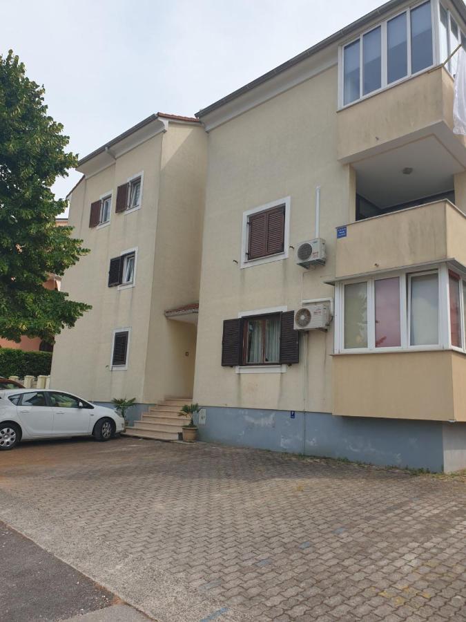 Lara Apartment